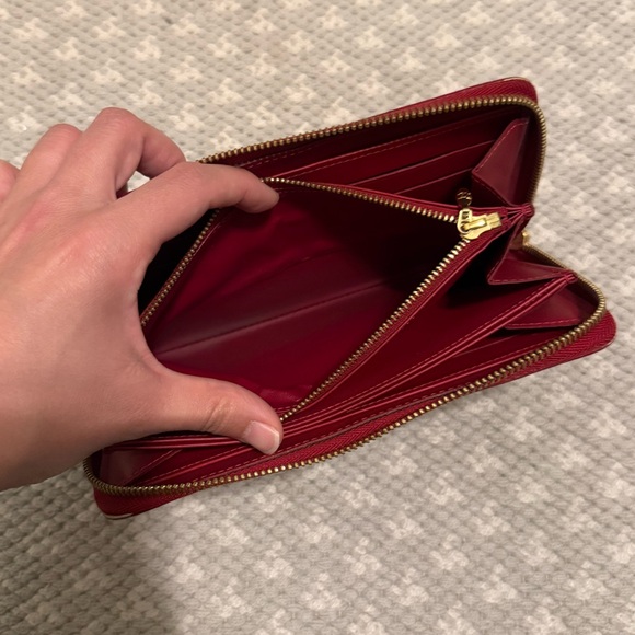 Limited Edition Louis Vuitton Monogram Vernis Rayures Striped Red Zippy Wallet
